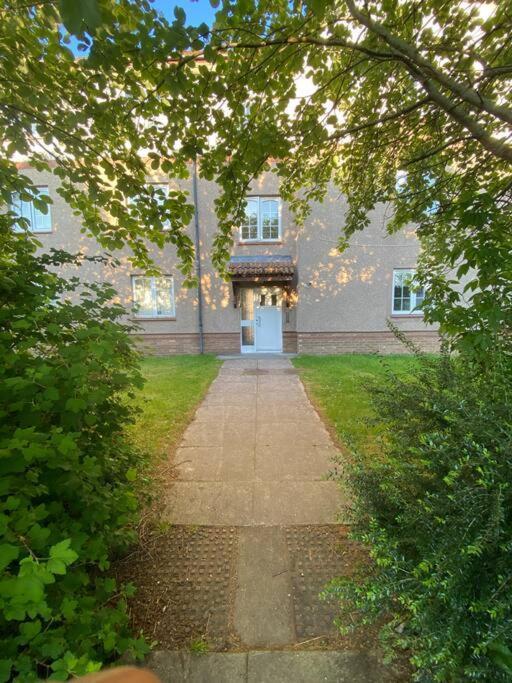 Apartment With Parking, Close To The Raigmore Hospital إينفيرنيس المظهر الخارجي الصورة